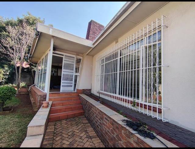 3 BEDROOM HOUSE FOR SALE IN DAWNVIEW